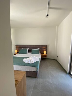 Deluxe dubbelrum | Sängtillbehör av högsta kvalitet och Select Comfort-madrasser
