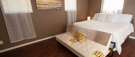 House | 4 bedrooms, free WiFi, bed sheets