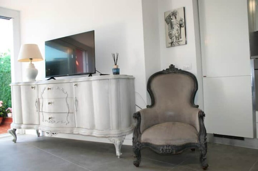 New Luxury Loft-The Green Window