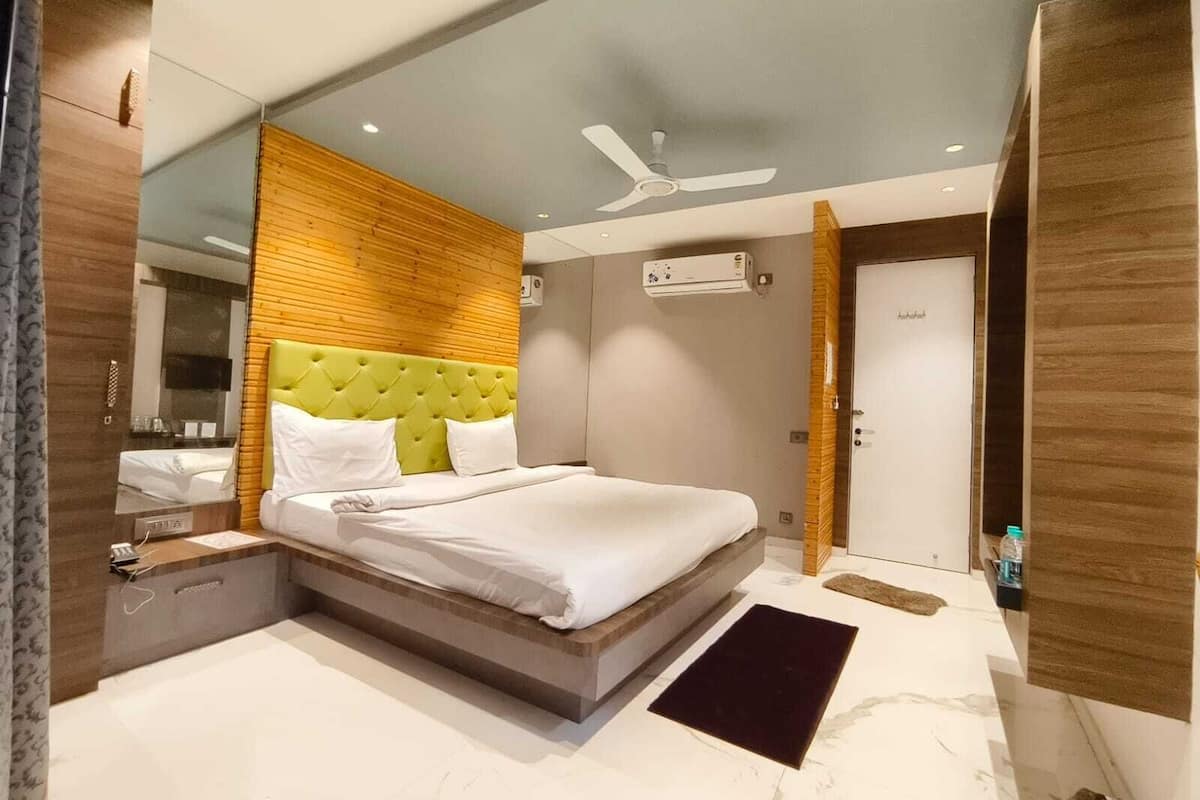 1 bedroom, soundproofing, free WiFi, bed sheets