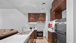 Private kitchenette - La Mer La Cote Bldg 2bdrms and Pool (Dubai)