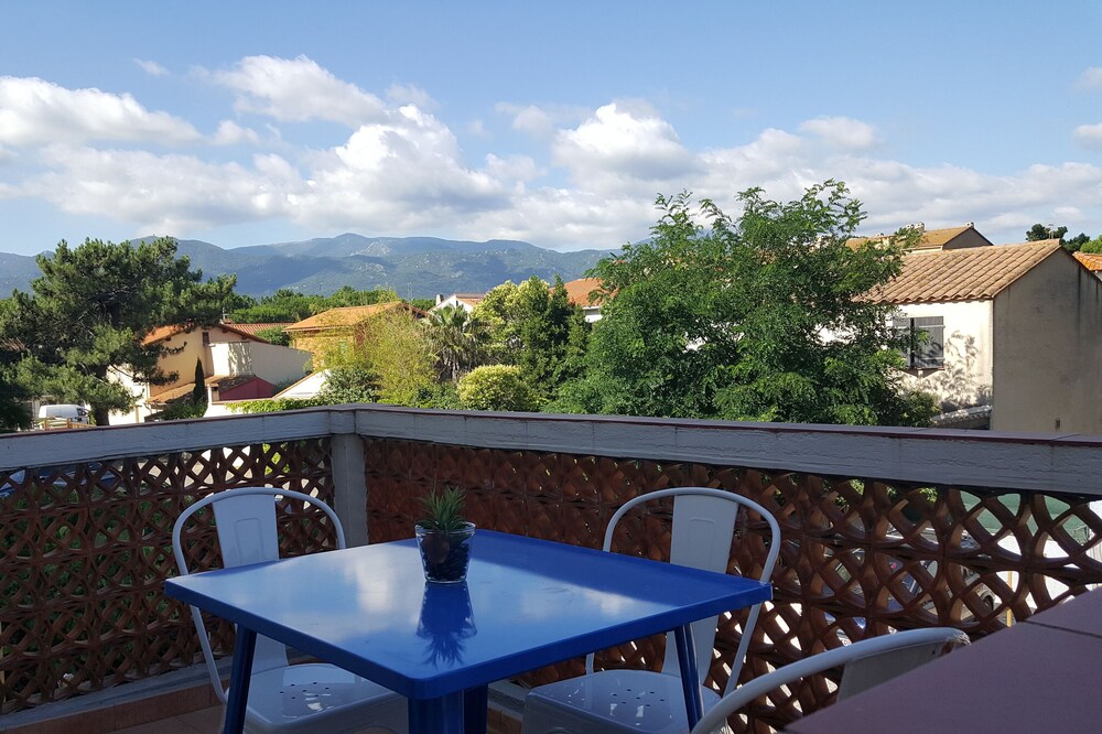 Appartement 1 Chbre Clim Parking Prive Terrasse 50M Plage 5 min du Centre Animé