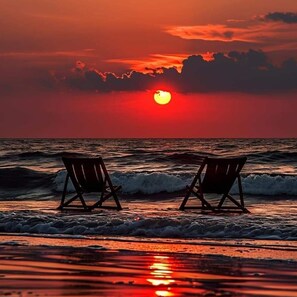 Beach nearby, sun-loungers, beach towels
