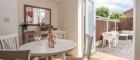 Cottage | Interior