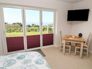 1 bedroom, individually decorated, individually furnished, free WiFi - Greenside Studio (Penzance)
