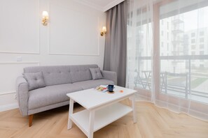 Interior - Zajezdnia Wrzeszcz Apartment by Renters (Gdansk)