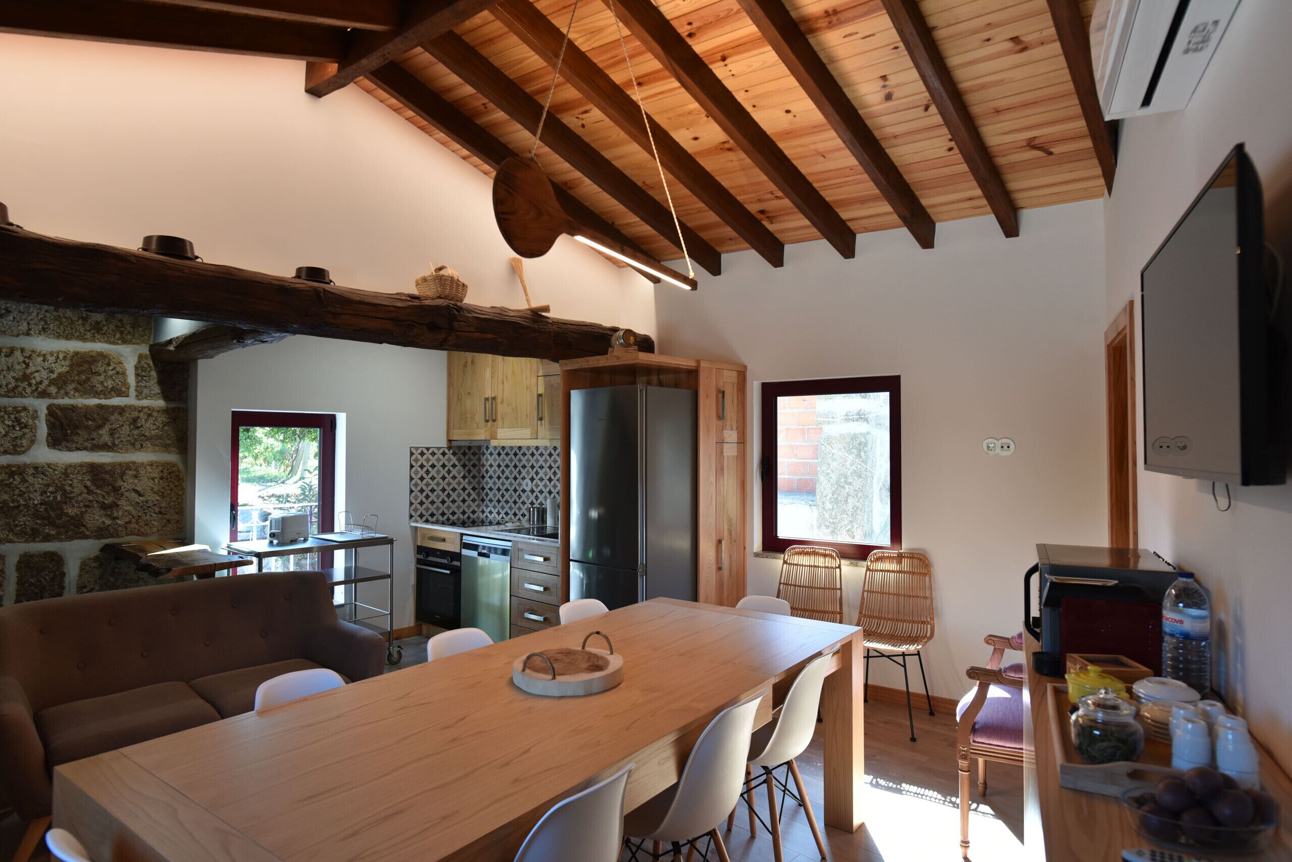 雪櫃、微波爐、焗爐、洗碗機