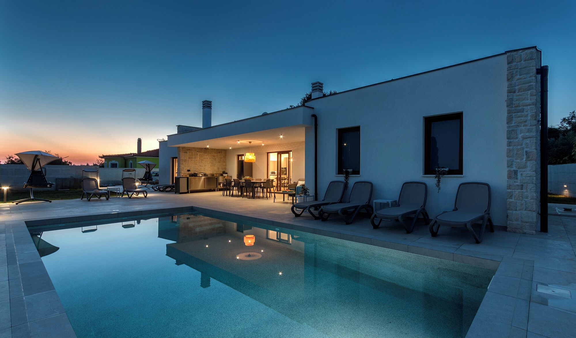 Piscine extérieure, piscine chauffée