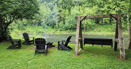 Waterfront Cottage on Big Pine Creek