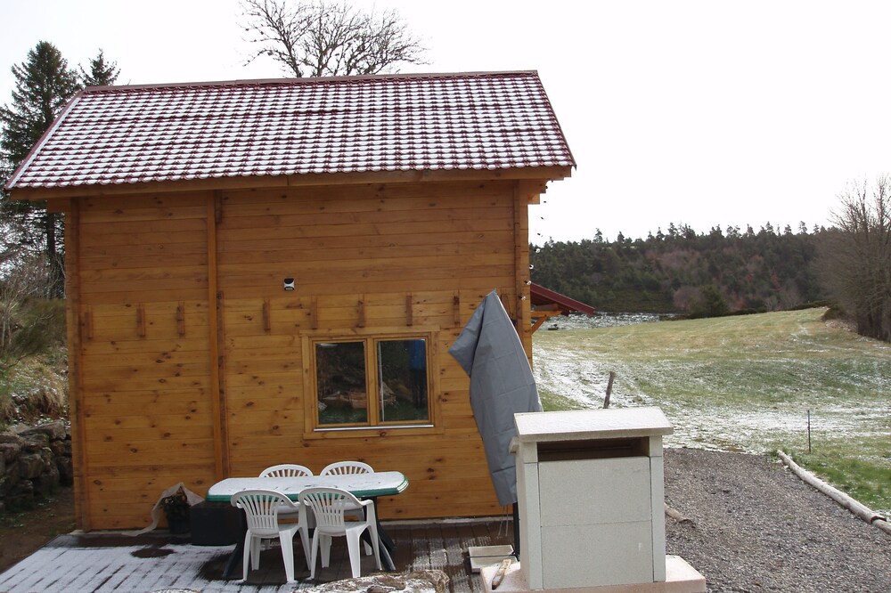 New chalet in a quiet area ideal for discovering the Ardèche and the Haute Loire