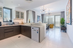 Apartment (2 Bedrooms) | Eigene Küche | Mikrowelle, Ofen, Geschirrspüler