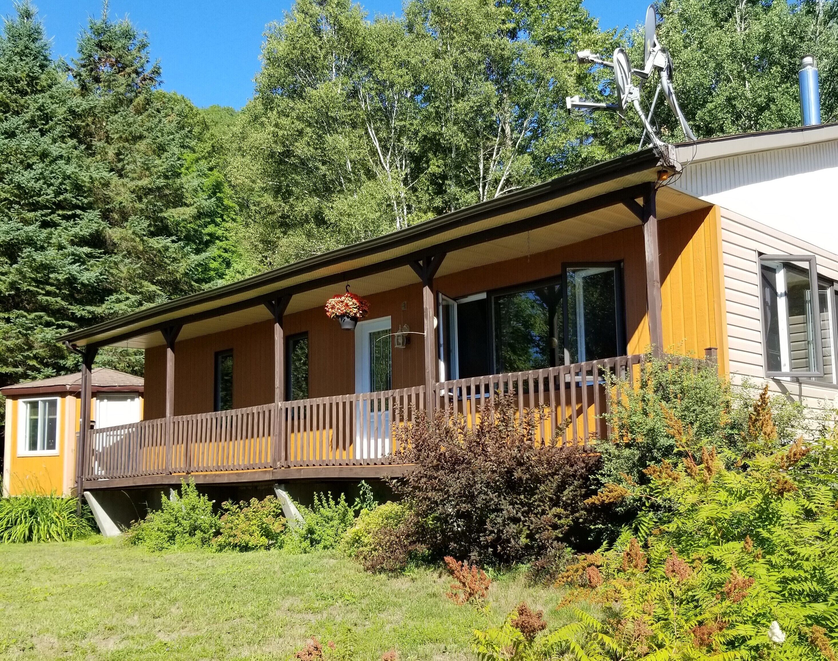 Chalet Béatitude - Waterfront, SPA, Games Room, Wifi and +