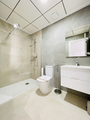 Douche, serviettes fournies