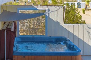 Baignoire à remous extérieure