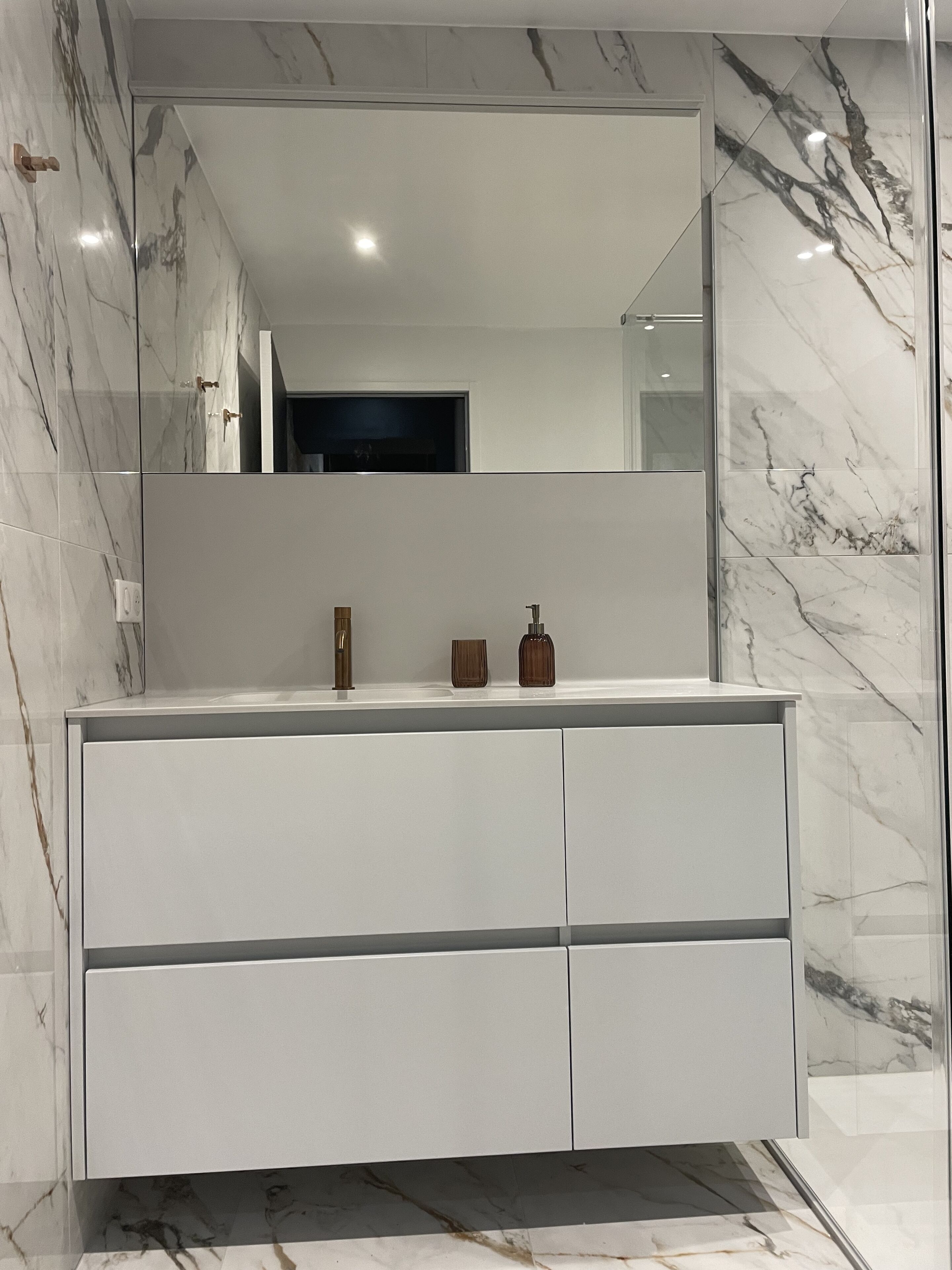 T2 beach center on foot 42 m2, 4 *<br> SWIMMING POOL, PARKING, TERRACE SEA / GOLF VIEW