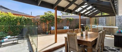Outdoor dining