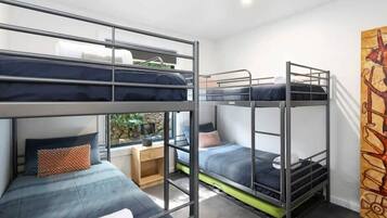 3 bedrooms, WiFi, bed sheets