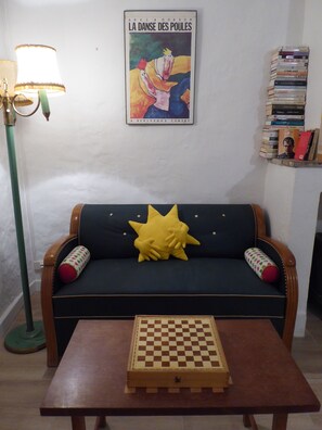 Rumah Keluarga, pemandangan kolam renang | Didekorasi berbeda-beda dan dilengkapi dengan perabotan berbeda-beda