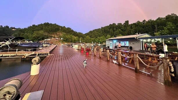 Property grounds - Lake Access ~ King Ensuites w/ fireplaces~ Hot Tub~ Fire Pit~ Boat Ramp (Monticello)