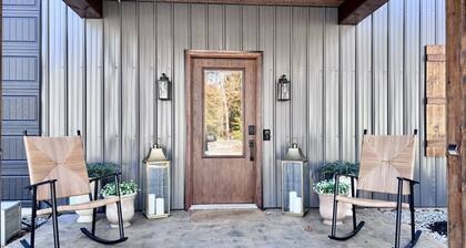 Luxe Lake Barndo w/ 2 King Suites! Hot Tub, Fire Pit, 1/8 mile to boat ramp!