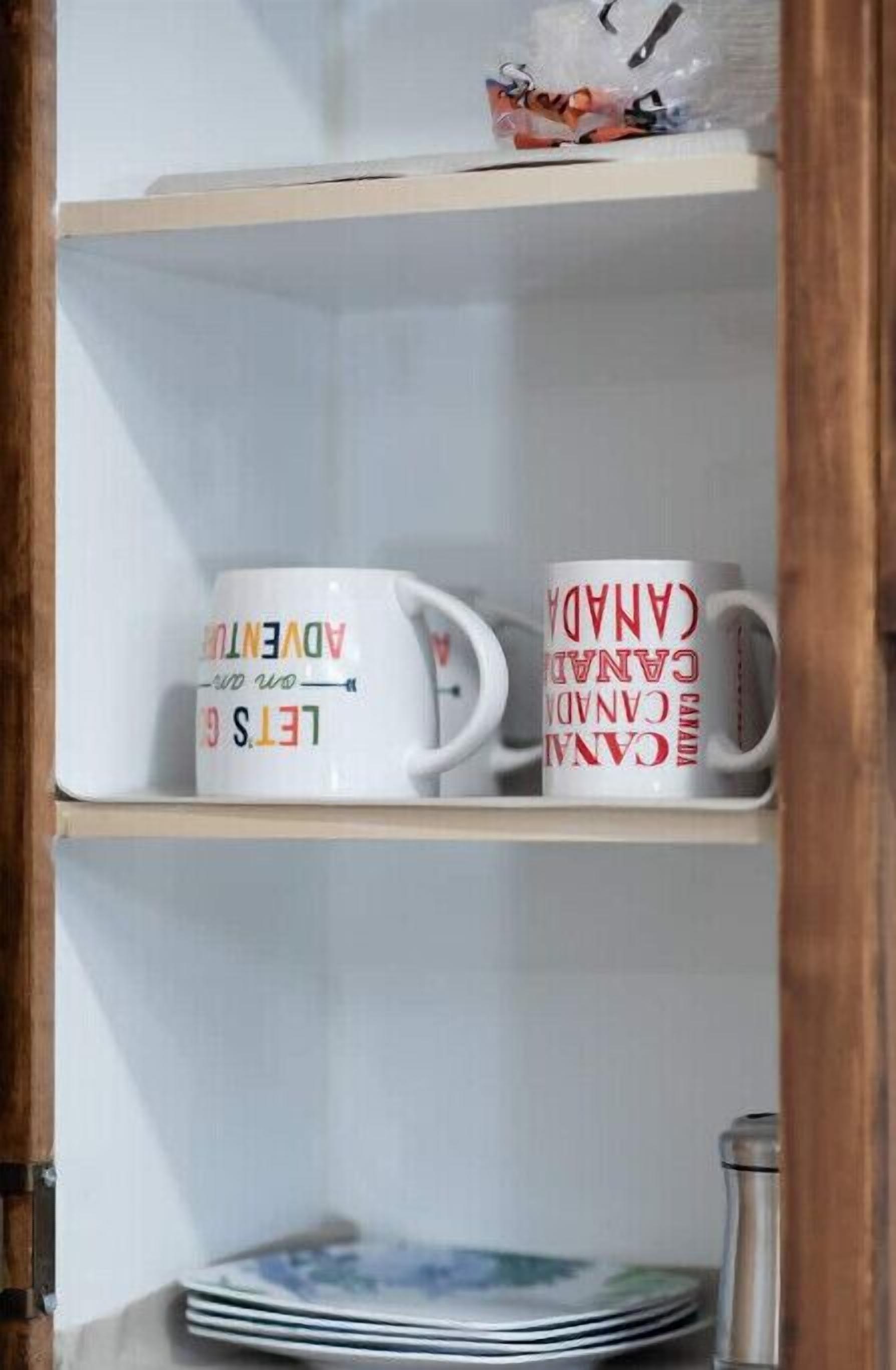 Entire Basement Suite - Lovely & Close to Stores