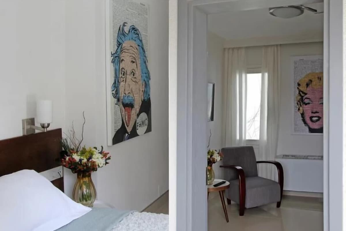 In-room safe, soundproofing, WiFi (free), bed sheets