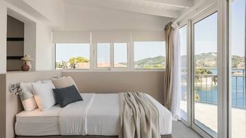 Senior Double Room | In-room safe, desk, free WiFi