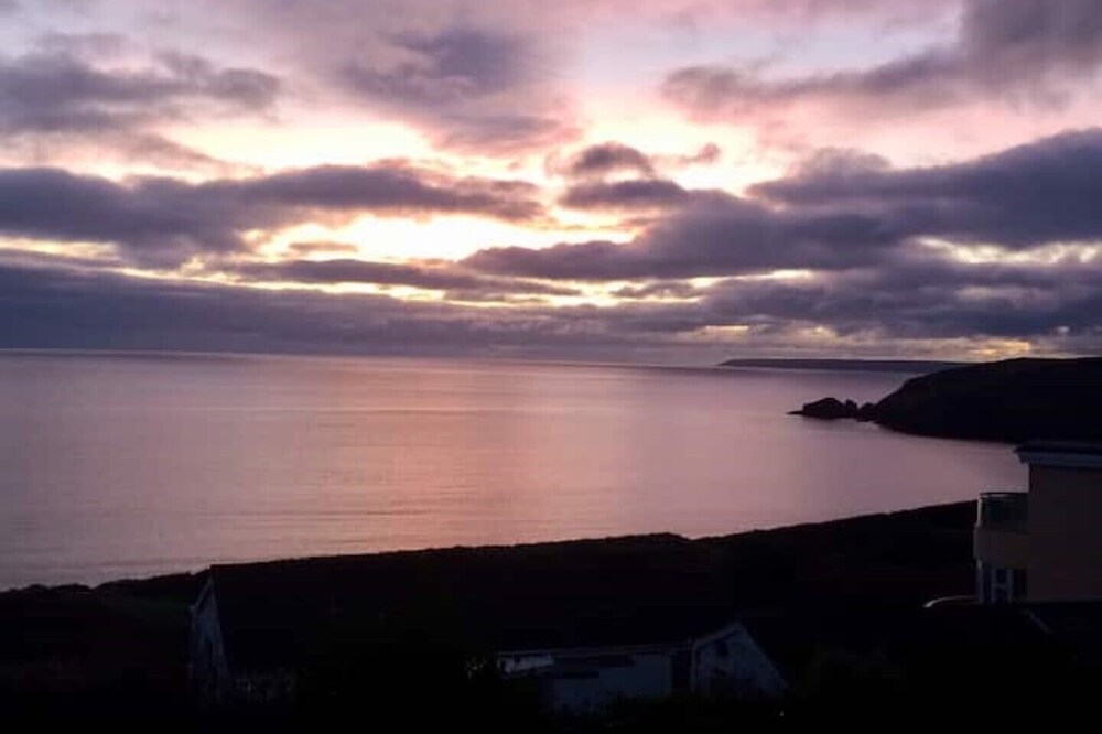 ocean view vegan retreat, private annex