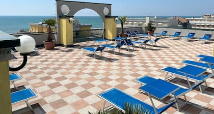 App.Mare V&V res.Colombo with swimmingpool+solarium News - Caorle, Veneto, Italy