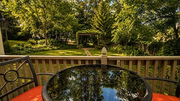 Luxury Room, Garden View | Garden view
