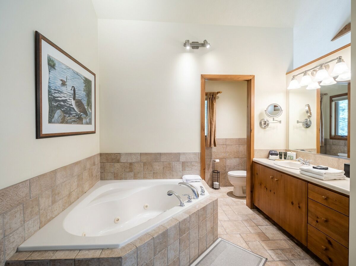 Luxury Room, Garden View | Bathroom