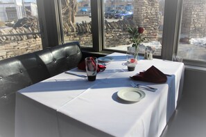 Restaurant - Breadalbane Inn (Centre Wellington)