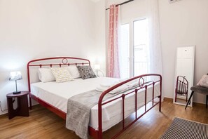 1 habitación, tabla de planchar con plancha y wifi gratis 