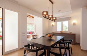 Dining - CAN PARRAS: Family home with a pool and barbecue, 3-minute walk from the beach (Sant Josep de sa Talaia)