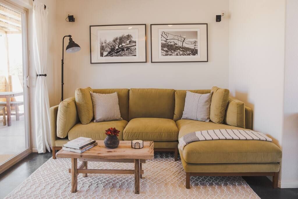 Joshua Tree Olive Farm · Rustic Desert Retreat