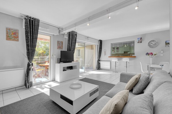 TV - Prat d'Albis - Appt avec terrasse (Toulouse)