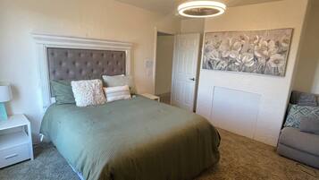 3 bedrooms, desk, travel cot, free WiFi