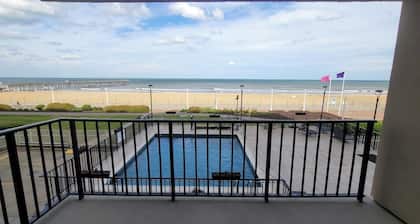 The Colony Condominiums Oceanfront Unit with Amazing Oceanfront Balcony