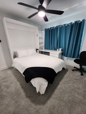 3 bedrooms, desk, iron/ironing board, free WiFi