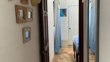 3 bedrooms, desk, free WiFi, bed sheets