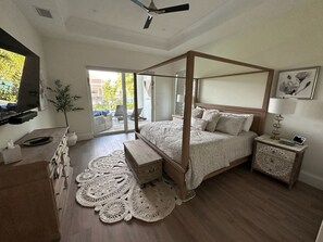 4 chambres, bureau, fer et planche à repasser, lit parapluie