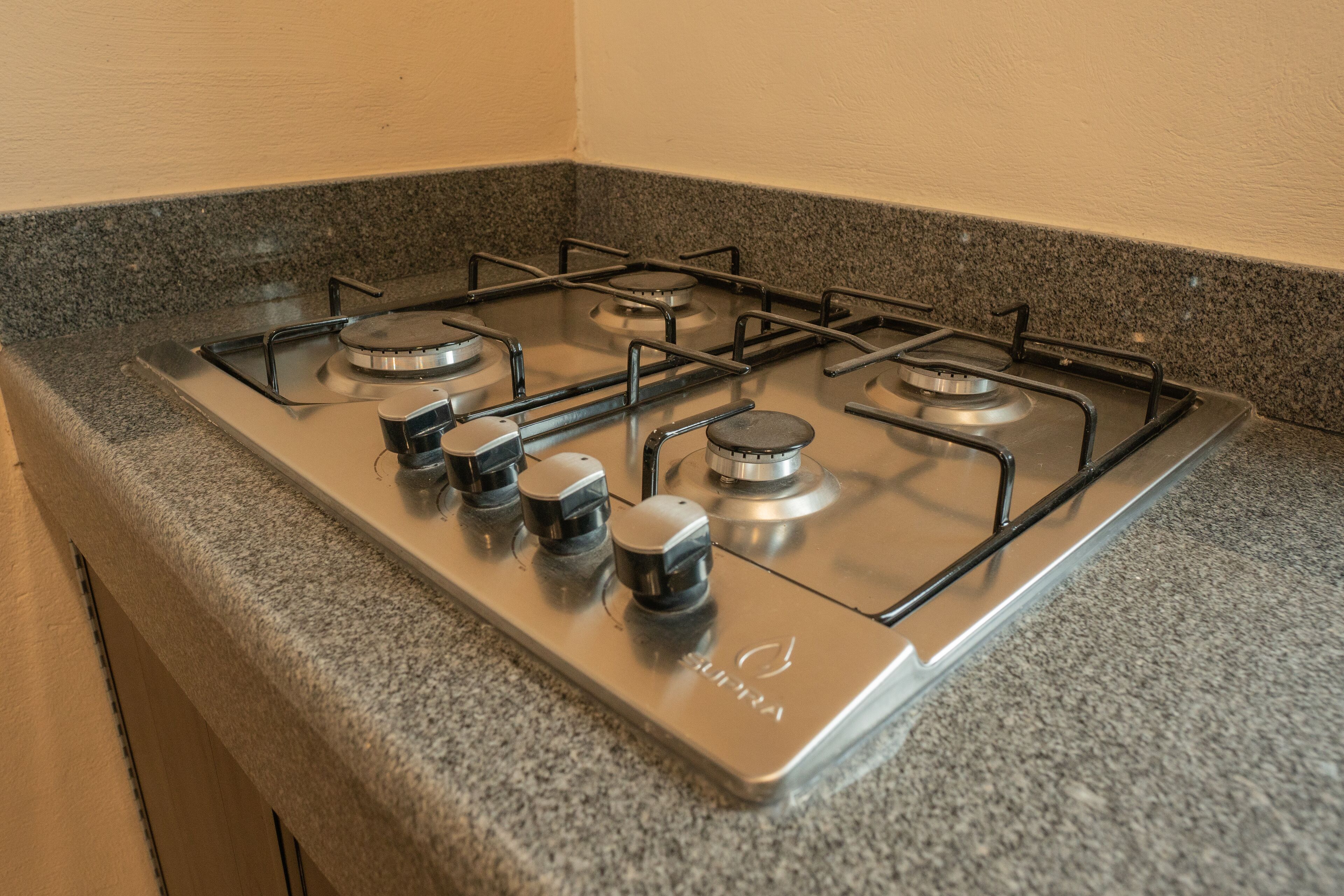 Private house with 4 rooms in good location