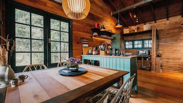 Superior Cabin | Living area | 32-inch Smart TV with digital channels, TV, Netflix