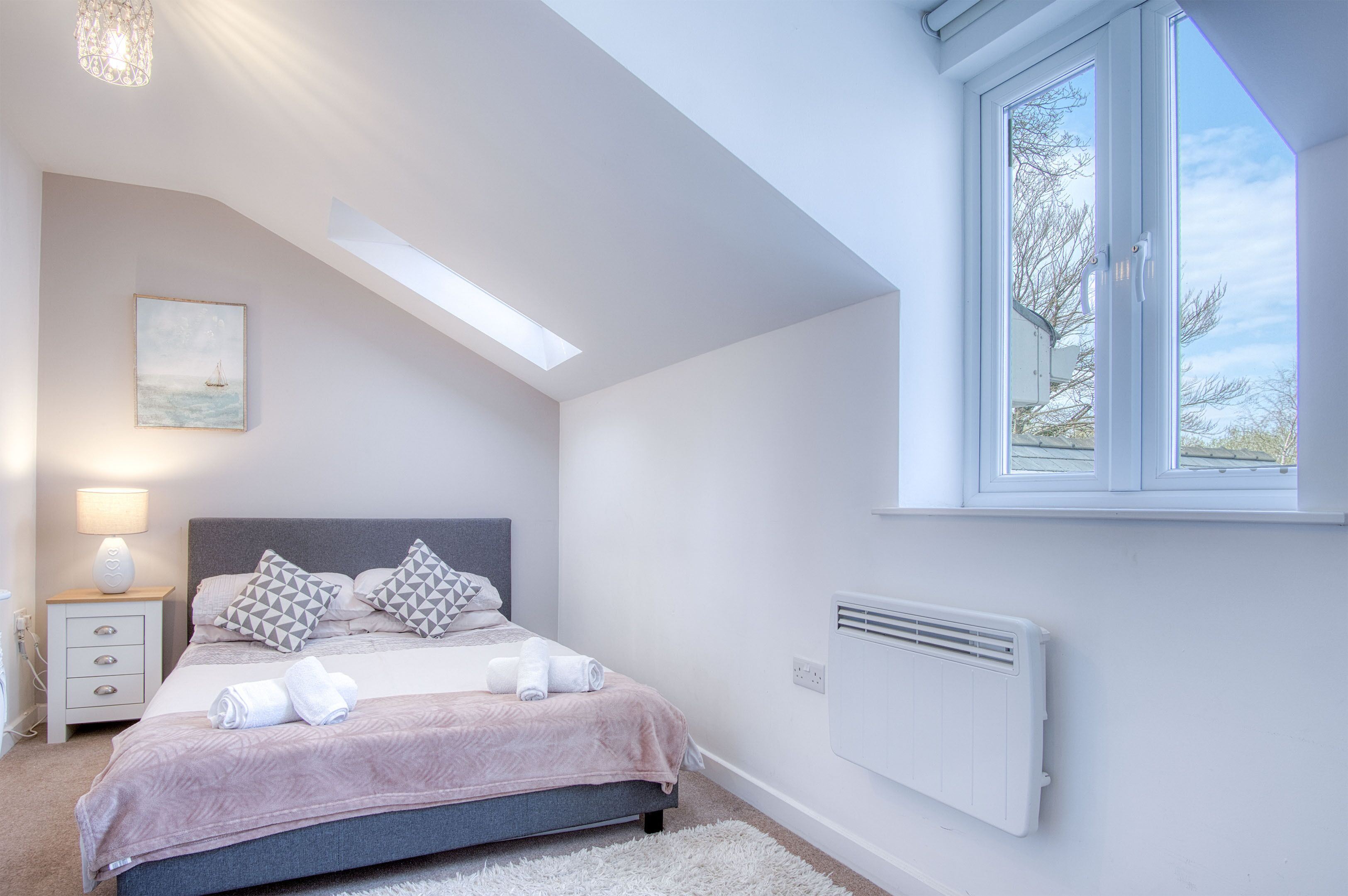 Sunflower Apartment - 2 Bed Apartment - Redberth