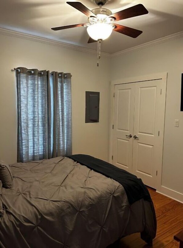 3 Schlafzimmer, Bügeleisen/Bügelbrett, WLAN, Bettwäsche