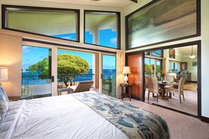 2 bedrooms, desk, iron/ironing board, travel cot - Waipouli Beach Resort H201 - Presidential Suite Oceanfront Penthouse Luxury (Kapaa)