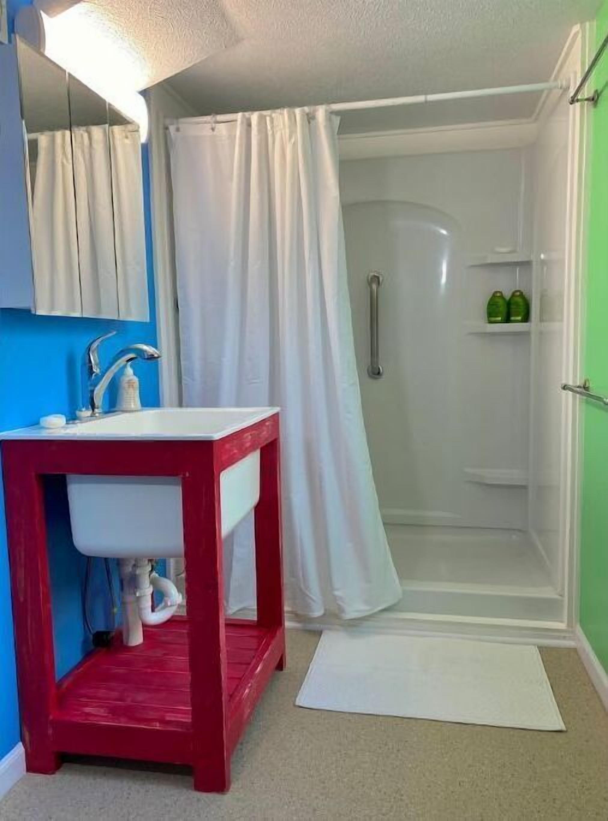 Beautiful bungalow three blocks from Lake Michigan