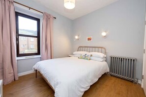 2 Schlafzimmer, Bügeleisen/Bügelbrett, Reisekinderbett, kostenloses WLAN