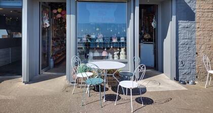 2 Bedroom in the Centre of Stonehaven with Seaviews, near the Beach & Harbour!