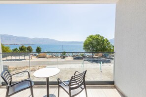 Triple Room, Sea View | Balcony - B&B Champagne Vlore Bay (Orikum)